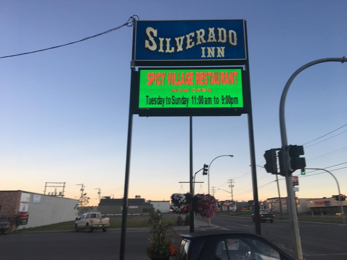 The Silverado Inn Dawson Creek Exteriör bild